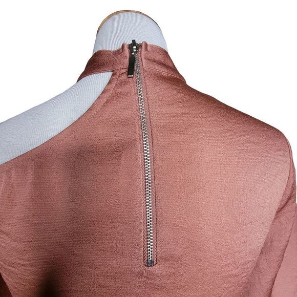 Express Cold Shoulder Cutout Zipper Back Pullover Blouse Size Small - Picture 9 of 11